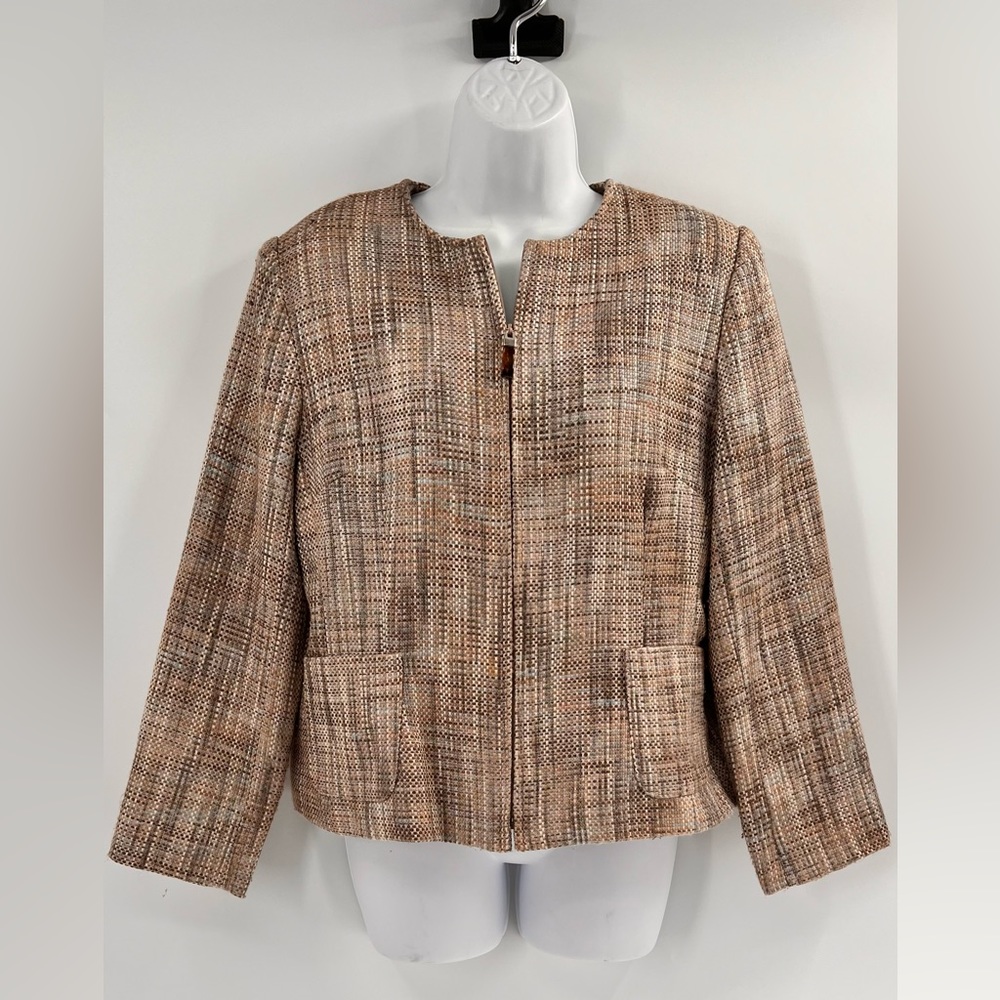 Jaclyn Smith blazer